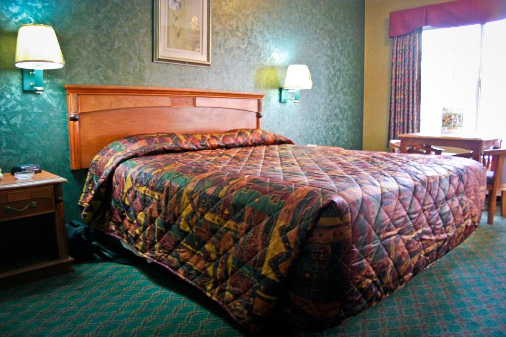 אינגלווד Crystal Inn Suites & Spas חדר תמונה